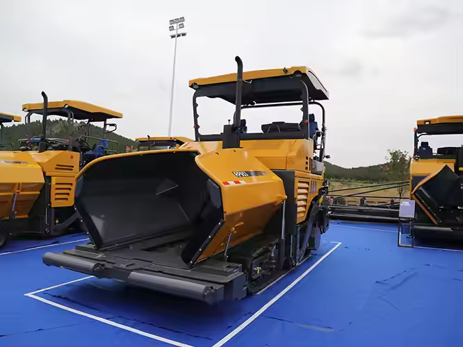 เครื่องปูยางมะตอยไฮดรอลิกแบบให - Heavy Equipment In Construction บทวิจารณ์และราคา